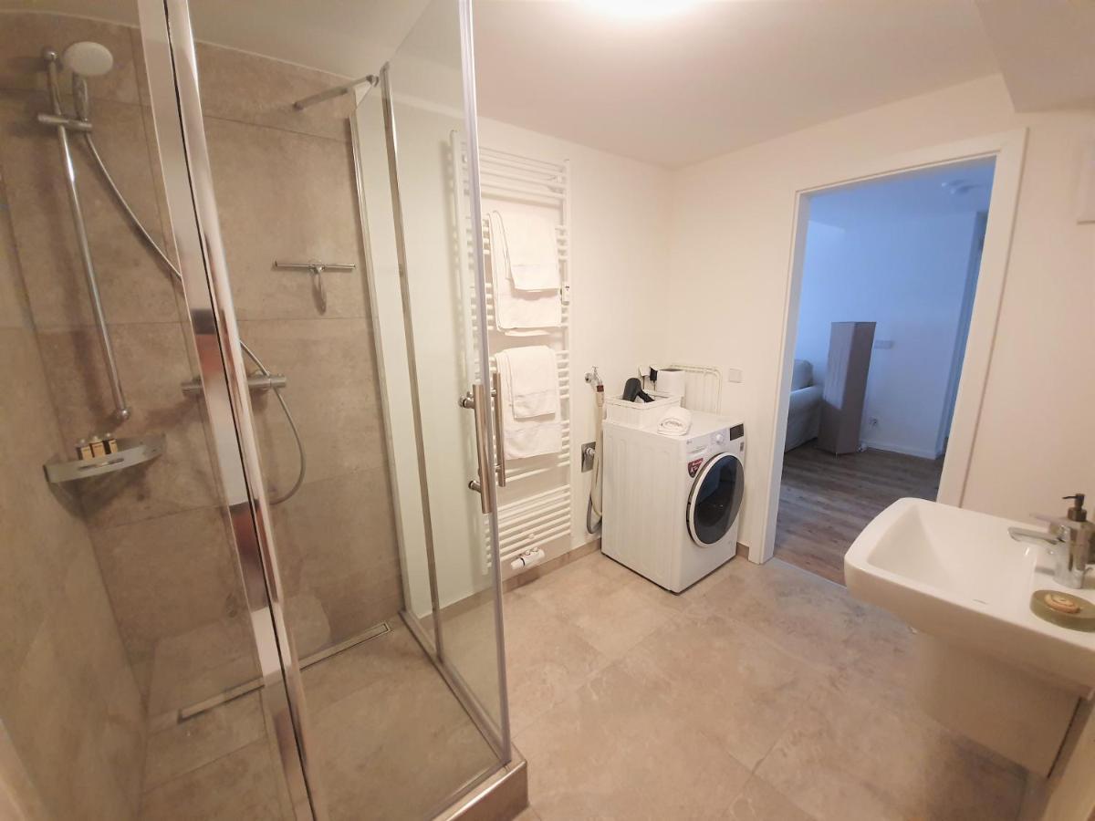 Pb Ferienwohnungen - Fewo 1 - Stilvoll Eingerichtetes Apartment Im Herzen Senftenbergs Eksteriør billede