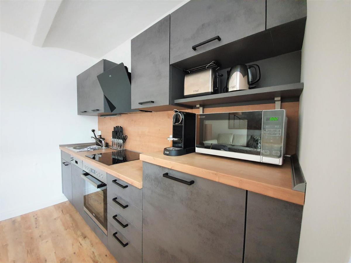 Pb Ferienwohnungen - Fewo 1 - Stilvoll Eingerichtetes Apartment Im Herzen Senftenbergs Eksteriør billede