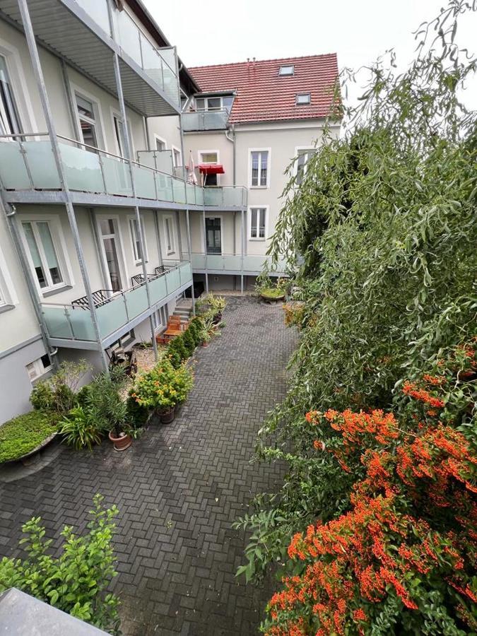 Pb Ferienwohnungen - Fewo 1 - Stilvoll Eingerichtetes Apartment Im Herzen Senftenbergs Eksteriør billede